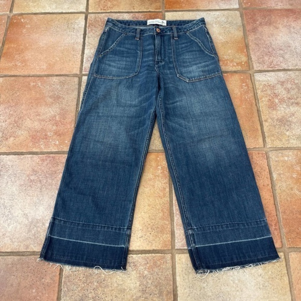 Abercrombie and Fitch cropped stove pipe jeans size 6